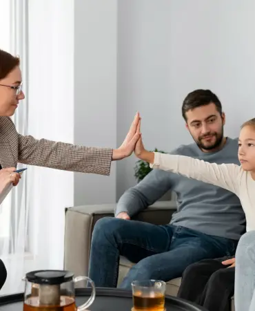 Aile Terapisi: Sağlıklı Aile Dinamikleri İçin Psikolojik Destek